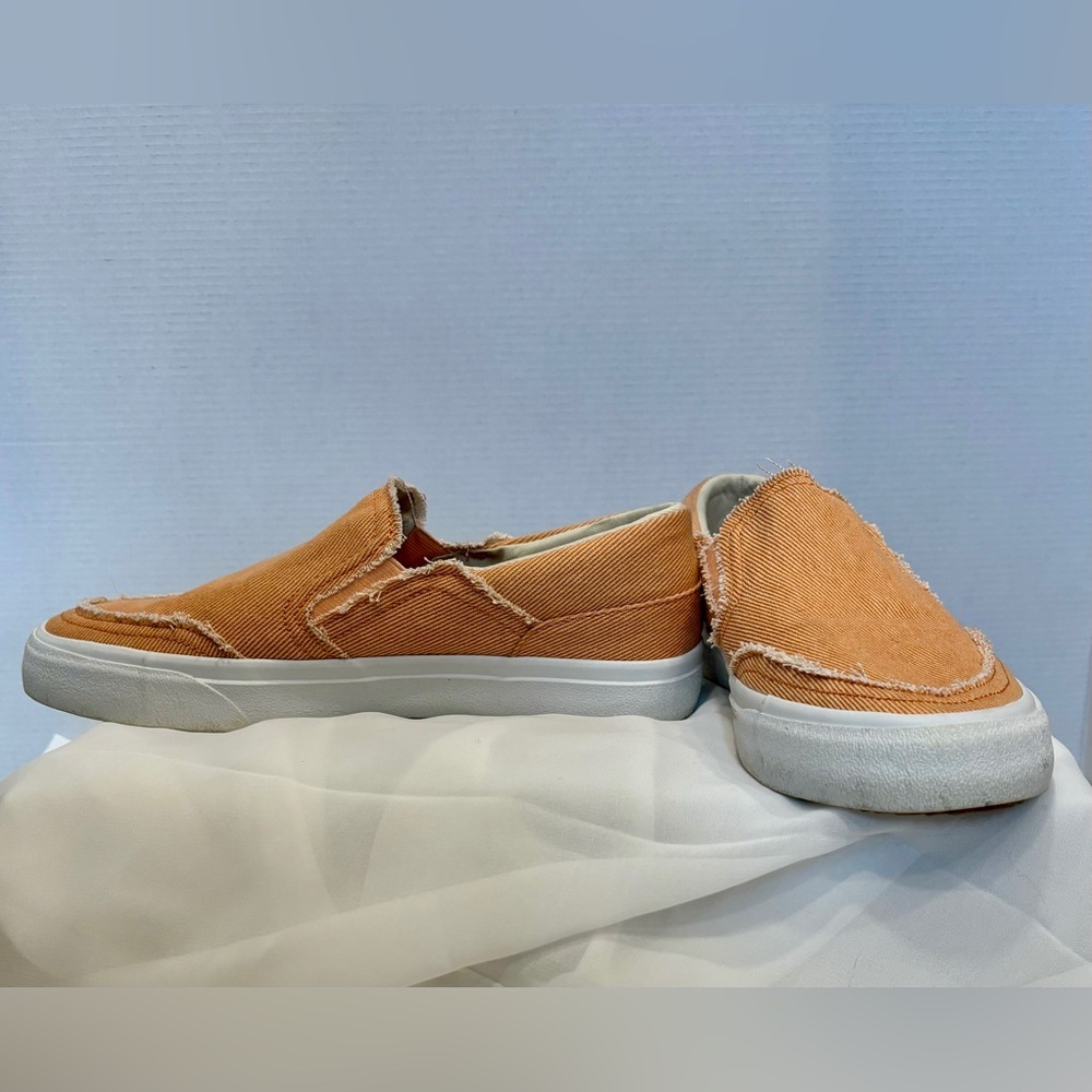Lucky Brand Daphodil Sneaker